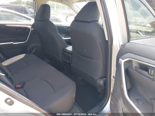 Toyota RAV4 LE 2019 JTMH1RFV1KJ008970 Image 8