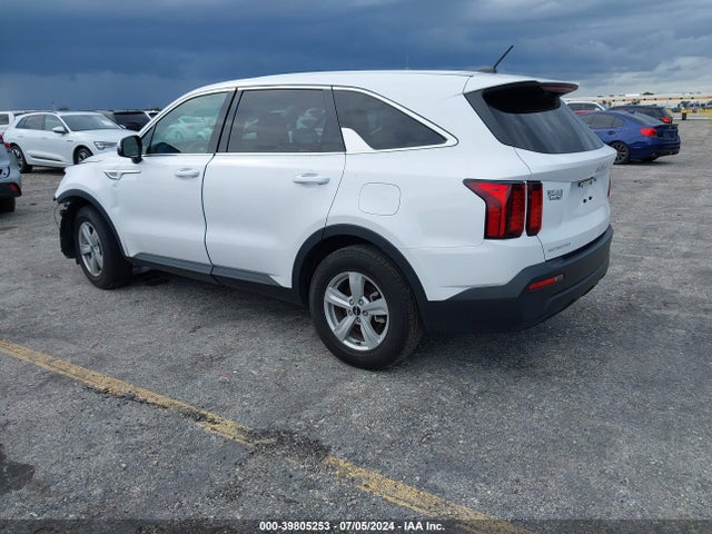 KIA SORENTO LX 2023 5XYRG4LC0PG165664 Image 3