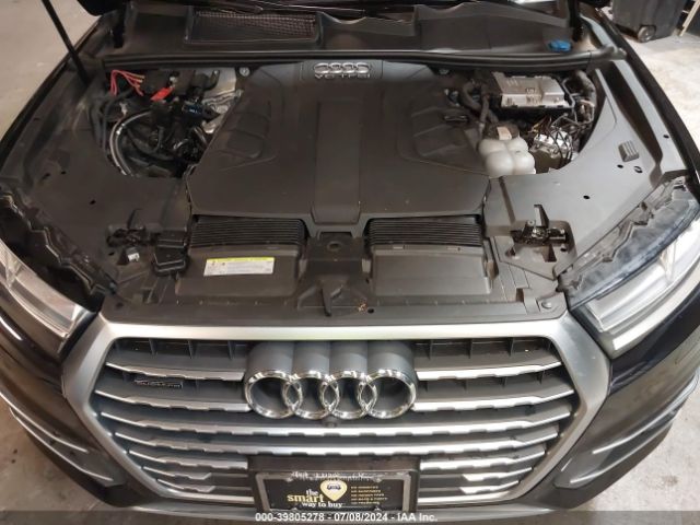 WA1VAAF76JD021677 Audi Q7 3.0t Premium