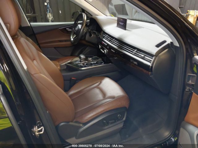 WA1VAAF76JD021677 Audi Q7 3.0t Premium