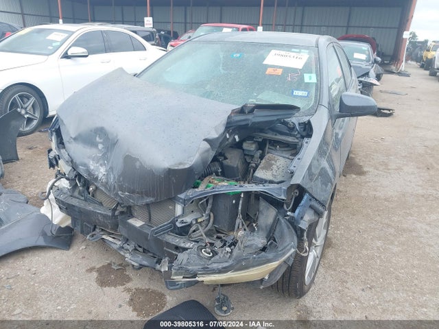 Toyota Corolla Le Plus 2014 5YFBURHE0EP032185 Image 2
