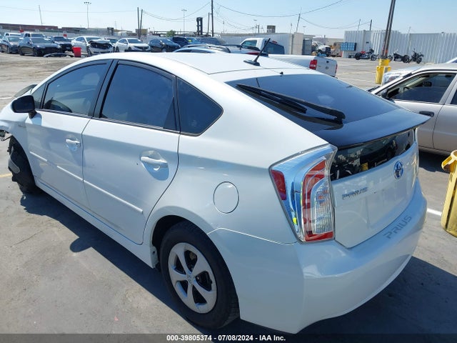 JTDKN3DU3E1757095 Toyota Prius Three