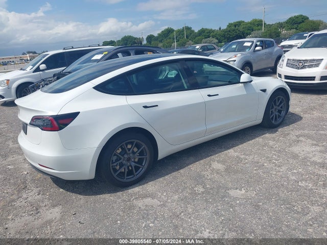 Tesla Model 3 Rear-wheel Drive 2023 5YJ3E1EA5PF570612 Image 4