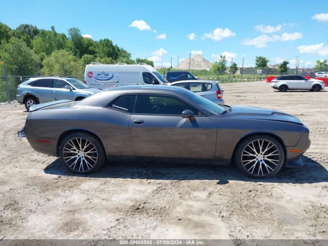 2C3CDZAG2FH764135 Dodge Challenger Sxt