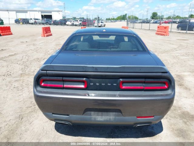 2C3CDZAG2FH764135 Dodge Challenger Sxt
