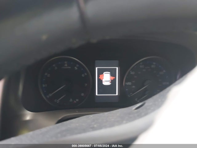 Toyota Rav4 Xle 2017 JTMWFREV7HJ718104 Image 14
