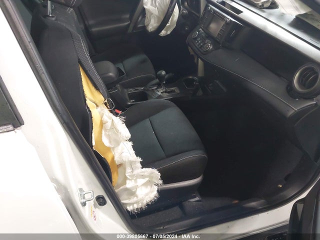 Toyota Rav4 Xle 2017 JTMWFREV7HJ718104 Image 5