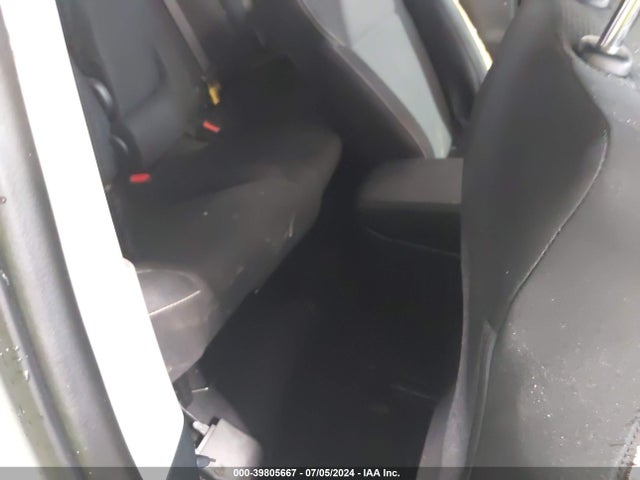 Toyota Rav4 Xle 2017 JTMWFREV7HJ718104 Image 8