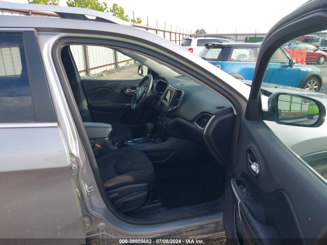 1C4PJLCB6KD411747 Jeep Cherokee Latitude Fwd