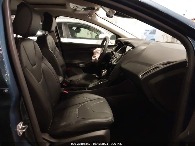 Ford Focus Titanium 2018 1FADP3J28JL204954 Image 5