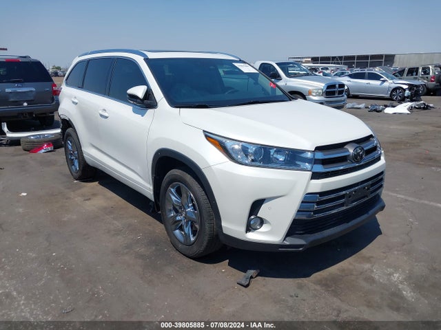 Toyota Highlander Limited Platinum 2018 5TDDZRFH3JS832035 Image 1