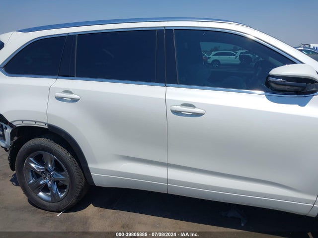 Toyota Highlander Limited Platinum 2018 5TDDZRFH3JS832035 Image 14