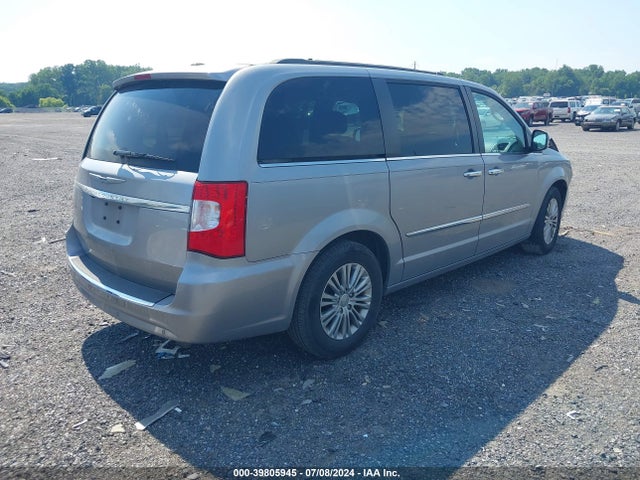 2C4RC1CG5GR304180 Chrysler Town & Country Touring-l Anniversary Edition