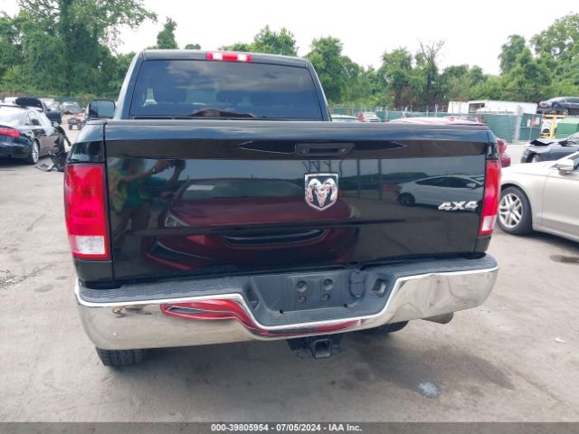 3C6UR5CJ2JG153749 RAM 2500 Tradesman  4x4 6'4 Box