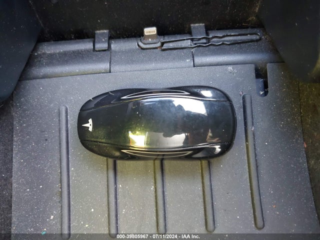 Tesla Model S 60/70/75/85 2016 5YJSA1E14GF171021 Image 11