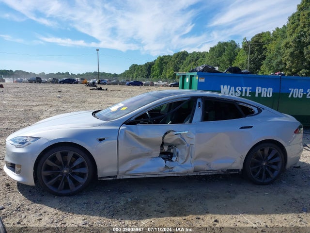 Tesla Model S 60/70/75/85 2016 5YJSA1E14GF171021 Image 15