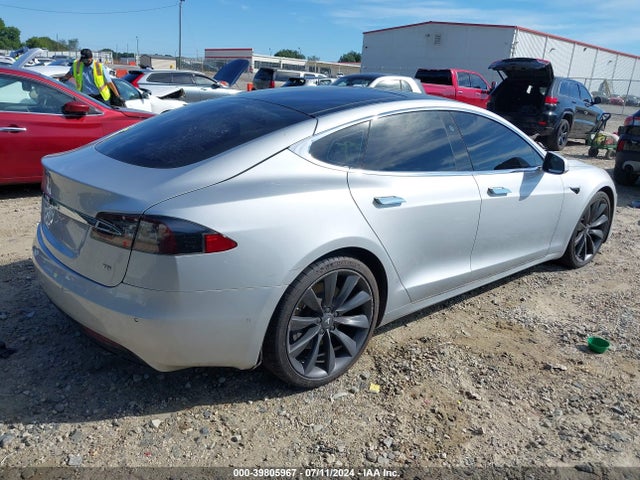 Tesla Model S 60/70/75/85 2016 5YJSA1E14GF171021 Image 4