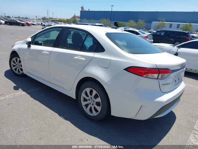 Toyota COROLLA LE 2021 5YFEPMAE6MP243763 Image 3