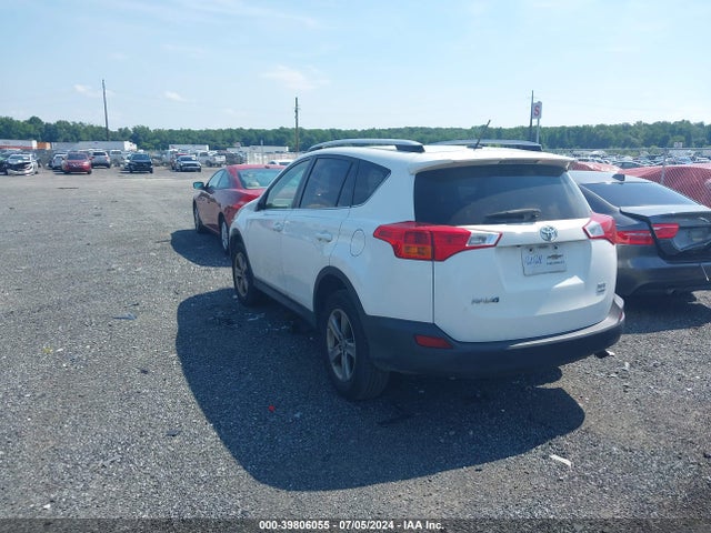 Toyota Rav4 Xle 2015 JTMRFREV5FD129867 Image 3