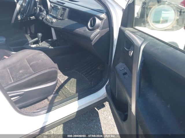 Toyota Rav4 Xle 2015 JTMRFREV5FD129867 Image 5