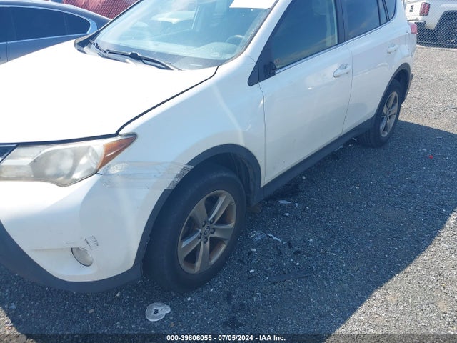 Toyota Rav4 Xle 2015 JTMRFREV5FD129867 Image 6