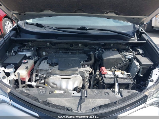 Toyota RAV4 LE 2018 JTMBFREV2JJ235107 Image 10