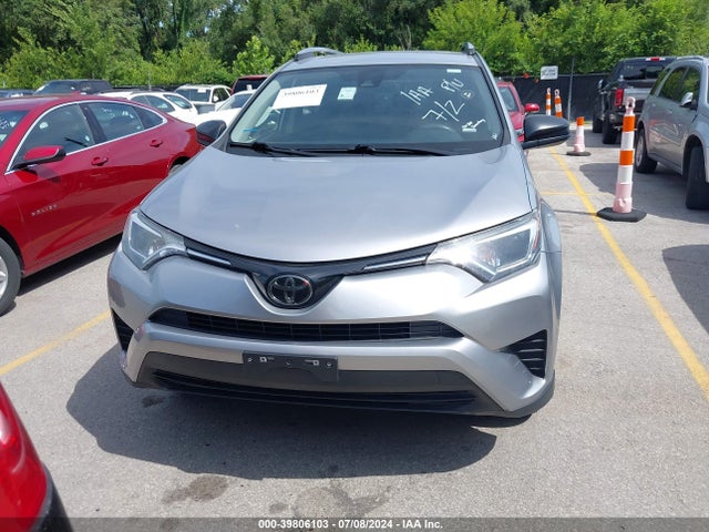 Toyota RAV4 LE 2018 JTMBFREV2JJ235107 Image 12