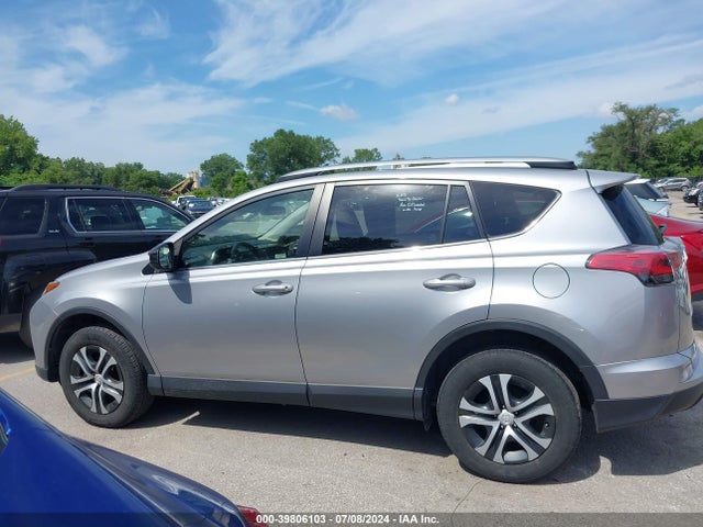 Toyota RAV4 LE 2018 JTMBFREV2JJ235107 Image 14