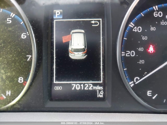 Toyota RAV4 LE 2018 JTMBFREV2JJ235107 Image 15
