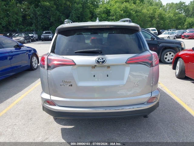 Toyota RAV4 LE 2018 JTMBFREV2JJ235107 Image 16