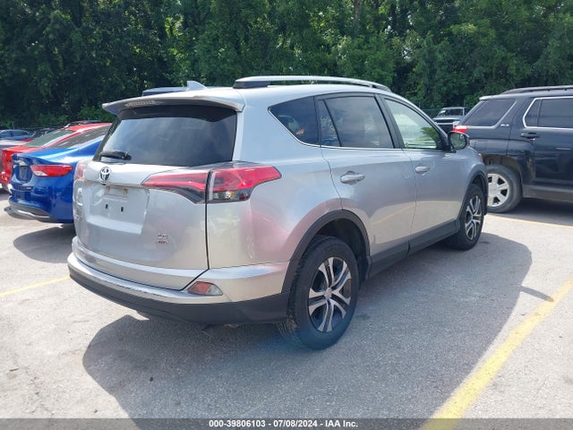 Toyota RAV4 LE 2018 JTMBFREV2JJ235107 Image 4