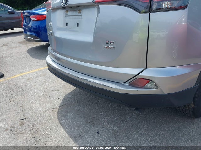 Toyota RAV4 LE 2018 JTMBFREV2JJ235107 Image 6