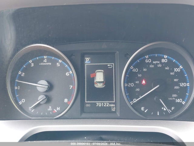 Toyota RAV4 LE 2018 JTMBFREV2JJ235107 Image 7