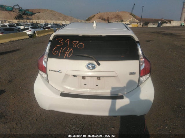 Toyota Prius C Three 2015 JTDKDTB3XF1585288 Image 15