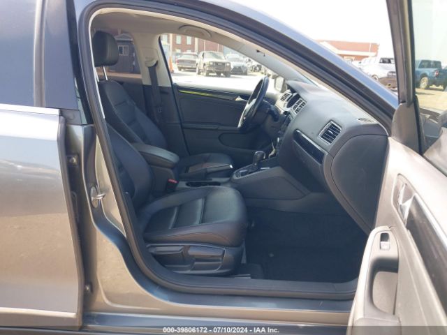 3VWL17AJ3HM371184 Volkswagen Jetta 1.8t Sel/1.8t Sel Premium