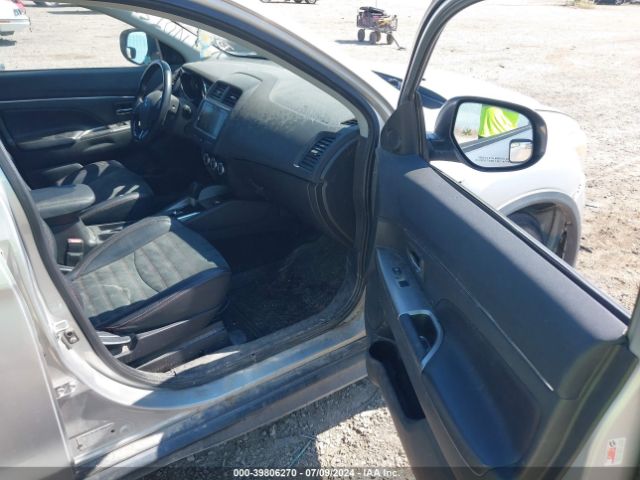 JA4AR3AW2JZ036004 Mitsubishi Outlander Sport 2.4 Se