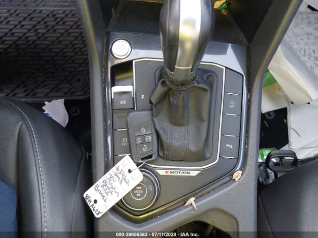 3VV2B7AX7JM200865 Volkswagen Tiguan 2.0t Se/2.0t Sel