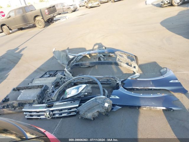 3VV2B7AX7JM200865 Volkswagen Tiguan 2.0t Se/2.0t Sel