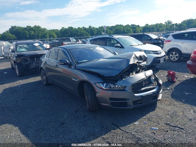 2017 JAGUAR XE SAJAK4BV2HA972558 Photo 0