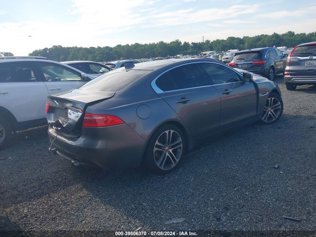 2017 JAGUAR XE SAJAK4BV2HA972558 Photo 3