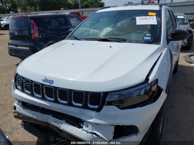3C4NJDBNXRT154394 Jeep Compass Latitude 4x4