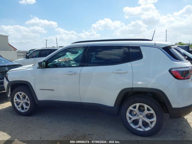 3C4NJDBNXRT154394 Jeep Compass Latitude 4x4