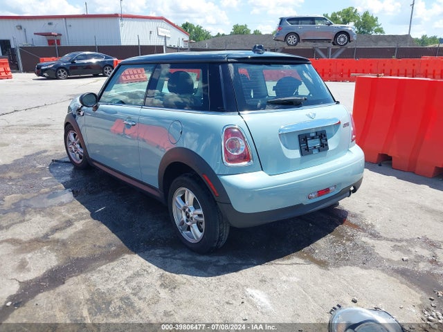 2013 MINI HARDTOP WMWSU3C52DT547620 Photo 2