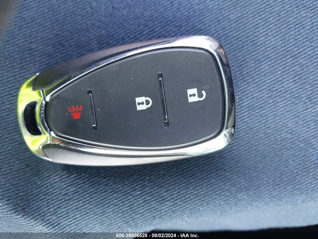 2GNAXHEV0J6340042 Chevrolet EQUINOX LS