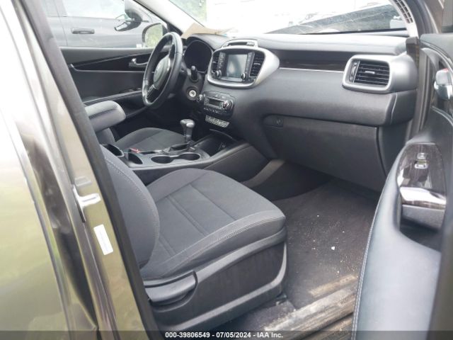 5XYPGDA37KG437243 KIA Sorento 2.4l Lx