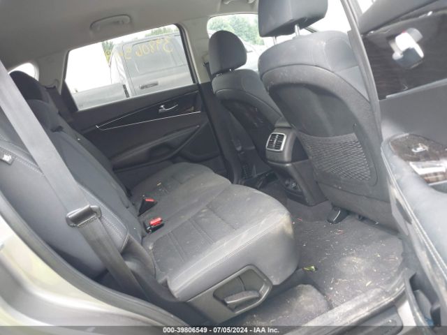 5XYPGDA37KG437243 KIA Sorento 2.4l Lx
