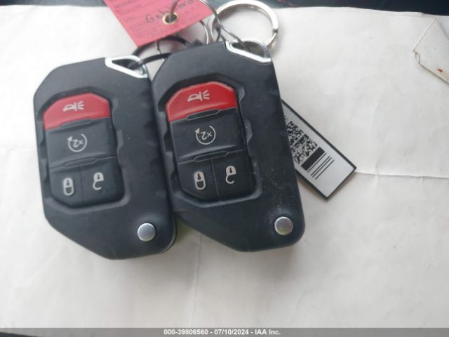 1C4HJXCG3JW205067 Jeep Wrangler Rubicon 4x4