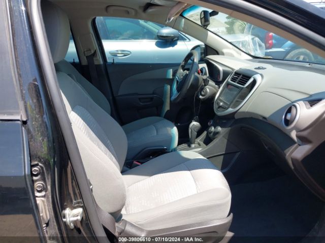 1G1JB5SH6H4159102 Chevrolet Sonic Ls Auto