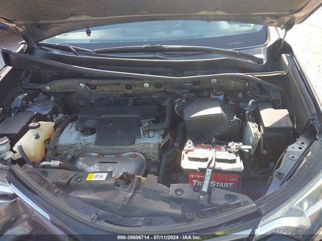 Toyota Rav4 Xle 2018 JTMWFREV1JD109482 Image 10