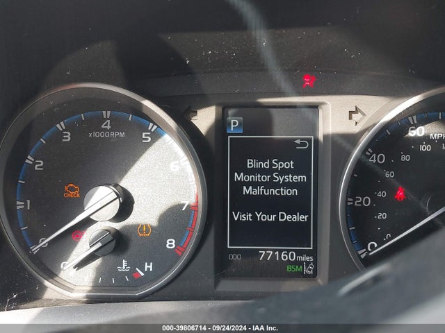 Toyota Rav4 Xle 2018 JTMWFREV1JD109482 Image 15